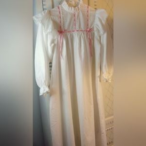 American Girl Samantha Victorian Nightgown Size M girls (10+/-)